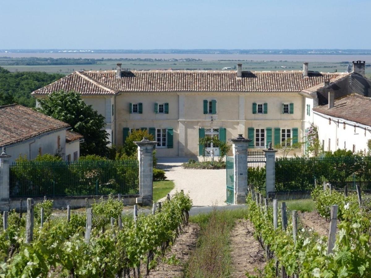 Domaine De L'Estuaire Hotel Saint-Thomas-de-Conac Exterior photo